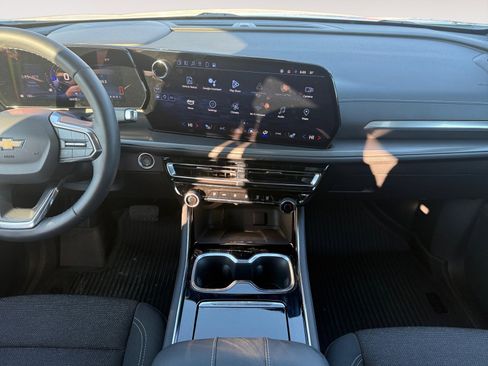 Certified 2024 Chevrolet Traverse LT w/ LPO, Floor Liner Package image 11