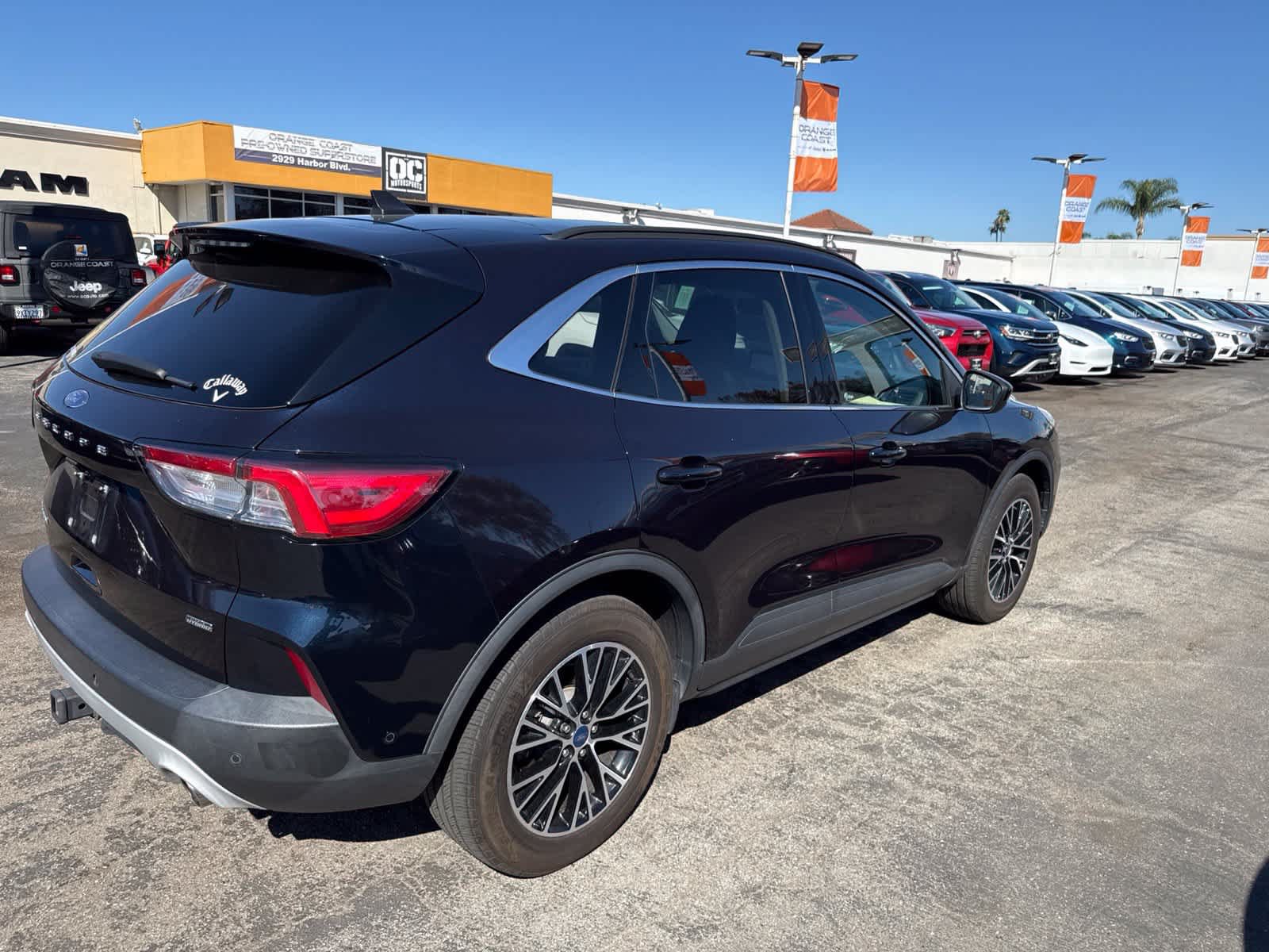 Used 2021 Ford Escape Titanium w/ Titanium Premium Package FWD image 11
