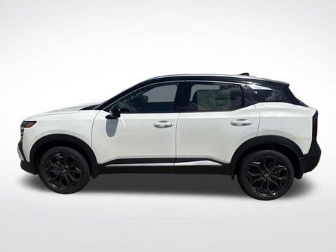 New 2026 Nissan Kicks SR FWD image 5