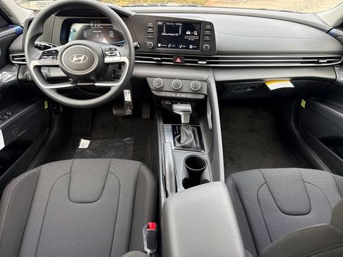 New 2026 Hyundai Elantra SE w/ Cargo Package image 12