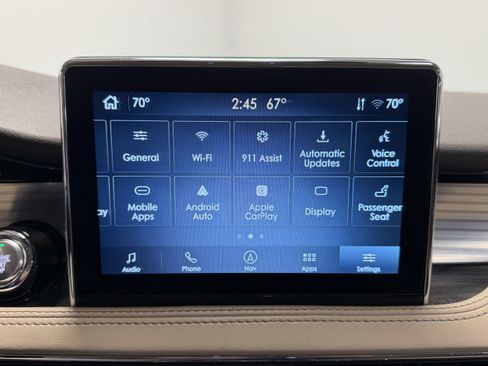 Used 2022 Lincoln Corsair AWD w/ Equipment Group 101A image 7