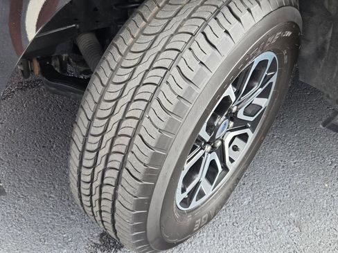 Used 2024 Ford Expedition Max XLT AWD/4WD image 22