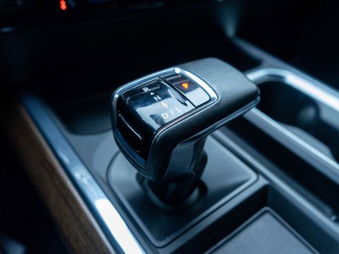 Used 2022 Chevrolet Silverado 1500 High Country w/ Z71 Off-Road Package image 21