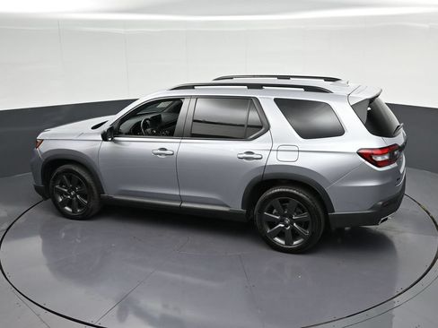 Used 2025 Honda Pilot Sport image 24