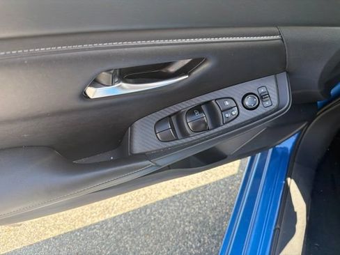 Used 2024 Nissan Sentra SV FWD image 11