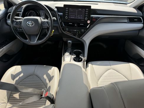 Used 2024 Toyota Camry SE FWD image 14