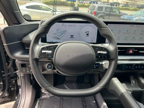 Used 2024 Hyundai Ioniq 6 SE RWD image 14