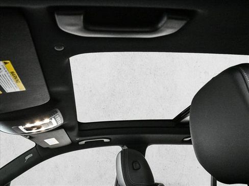 Certified 2025 Mercedes-Benz GLE 450 4MATIC image 17