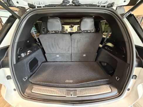 Used 2023 Jeep Grand Cherokee L Summit AWD/4WD image 56