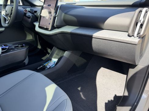 New 2026 Volvo EX30 Plus image 11