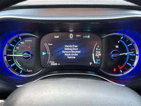 Used 2020 Chrysler Pacifica Limited w/ Advanced Safetytec Group image 32