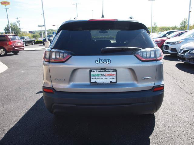 Used 2019 Jeep Cherokee Latitude Plus w/ Cold Weather Group AWD/4WD image 2