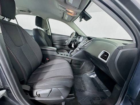 Used 2017 Chevrolet Equinox LS image 25