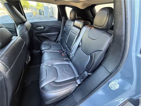 Used 2015 Jeep Cherokee Trailhawk w/ Comfort/Convenience Group AWD/4WD image 27