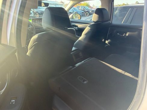 Used 2024 Honda HR-V EX-L image 8