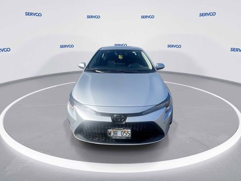 Used 2022 Toyota Corolla LE image 3