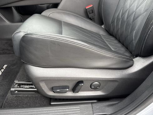 Used 2023 Nissan Rogue Platinum w/ Platinum Premium Package FWD image 19