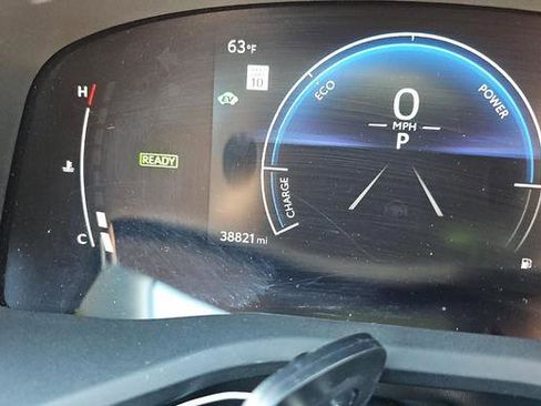 Used 2025 Toyota Camry SE w/ Convenience Package FWD image 6