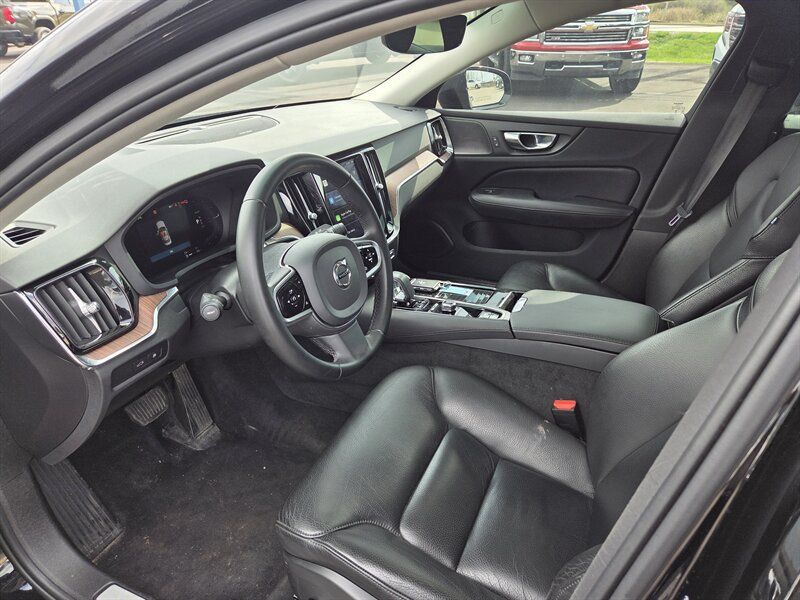 Used 2023 Volvo S60 T8 Plus AWD/4WD image 9