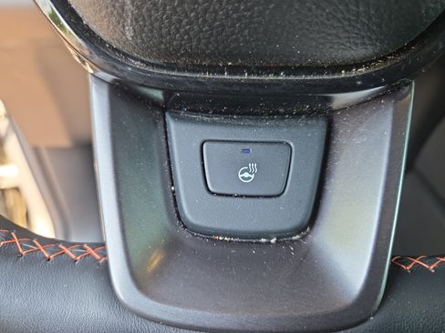 Used 2025 Honda Pilot TrailSport image 33