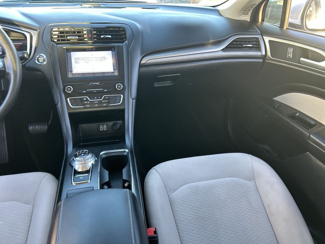 Used 2019 Ford Fusion SE w/ Equipment Group 151A FWD image 13