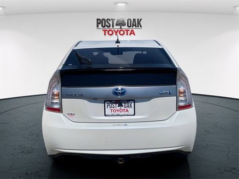 Used 2013 Toyota Prius Plug-In Hybrid image 6