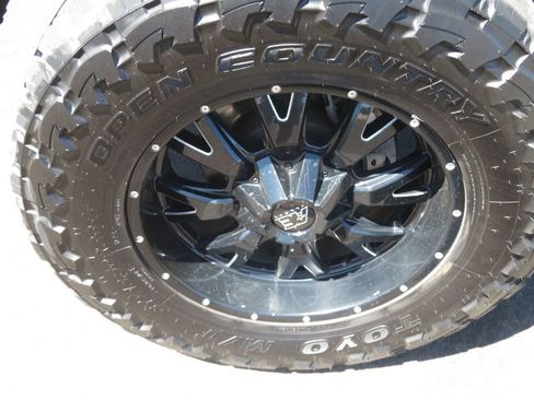 Used 2018 Chevrolet Silverado 2500 LT w/ Custom Sport Edition image 18