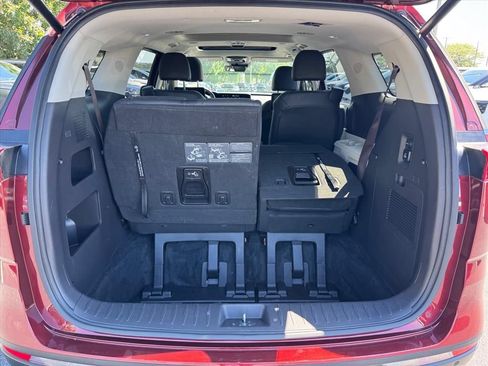 Certified 2024 Kia Carnival SX Prestige FWD image 10