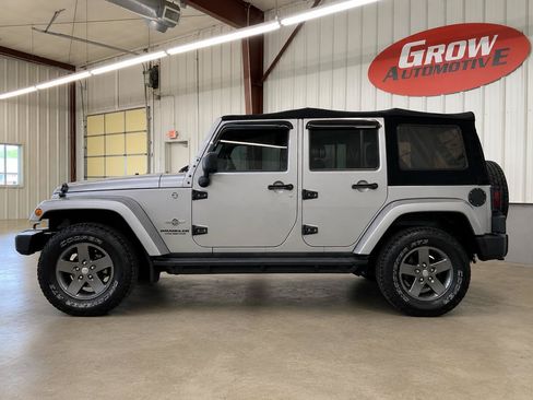 Used 2015 Jeep Wrangler Unlimited Sport AWD/4WD image 13
