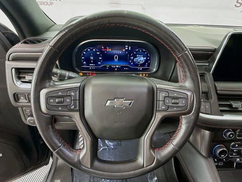 Used 2022 Chevrolet Suburban RST w/ Luxury Package image 11