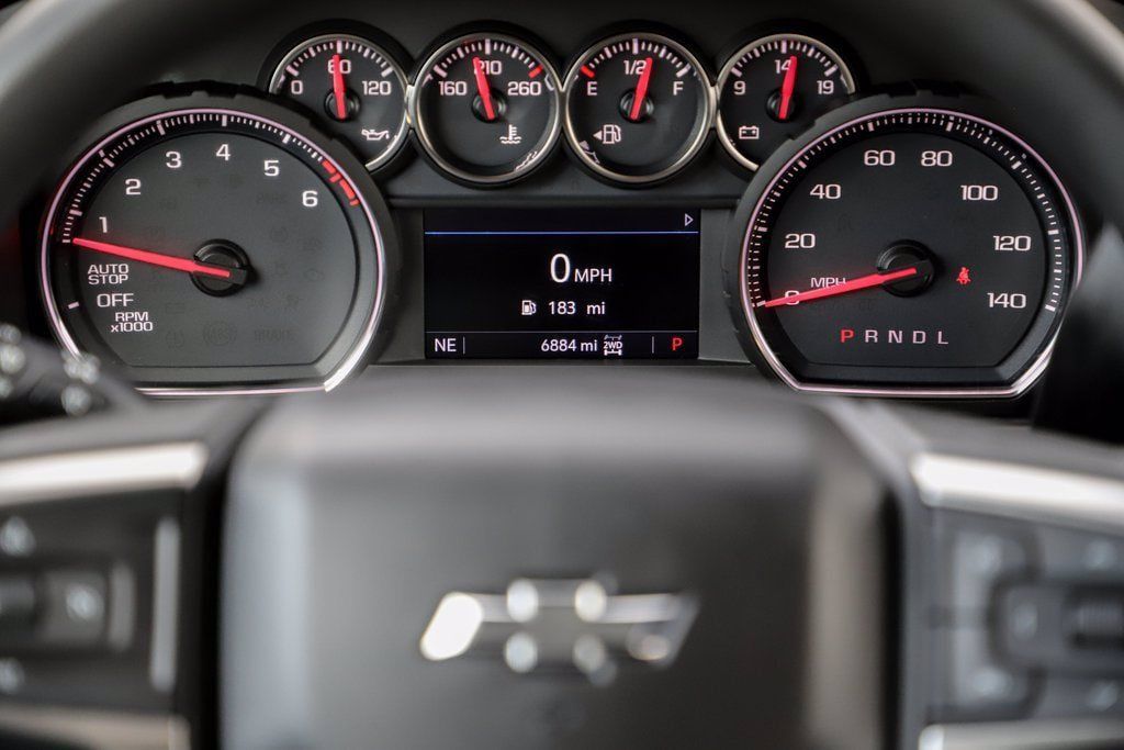 Used 2019 Chevrolet Silverado 1500 RST AWD/4WD image 17
