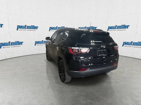 Used 2026 Jeep Compass Latitude AWD/4WD image 8