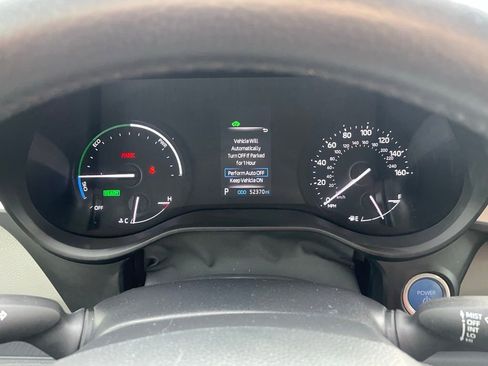 Used 2024 Toyota Sienna XLE image 15