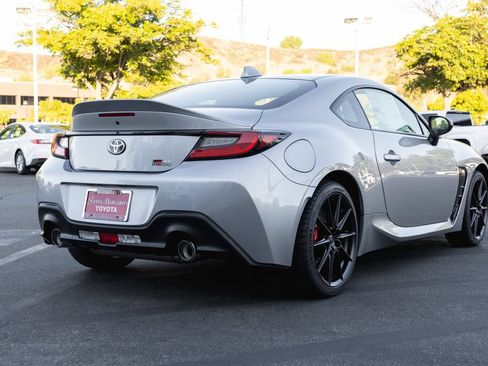New 2026 Toyota GR86 Premium RWD image 5