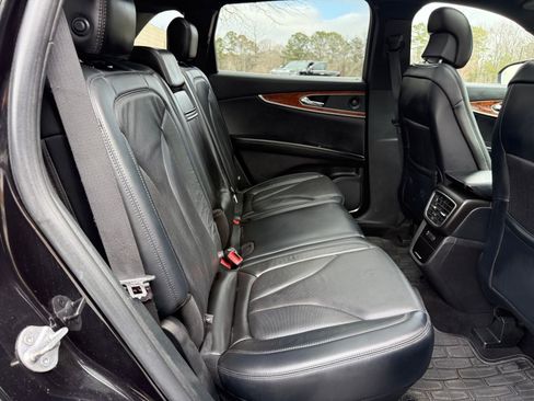 Used 2019 Lincoln Nautilus Reserve image 38