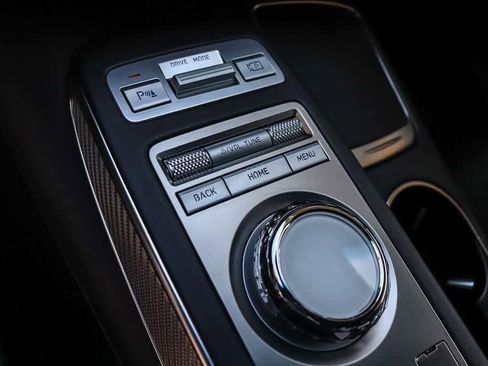 Used 2024 Genesis GV70 2.5T w/ Sport Prestige Package image 21