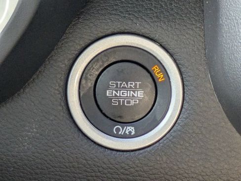 Used 2025 RAM 1500 Big Horn AWD/4WD image 29