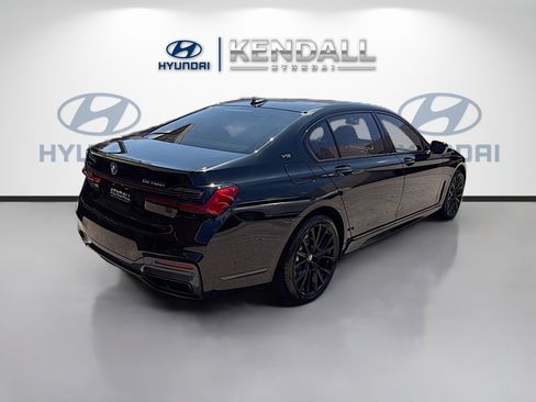 Used 2021 BMW M760i xDrive AWD/4WD image 6