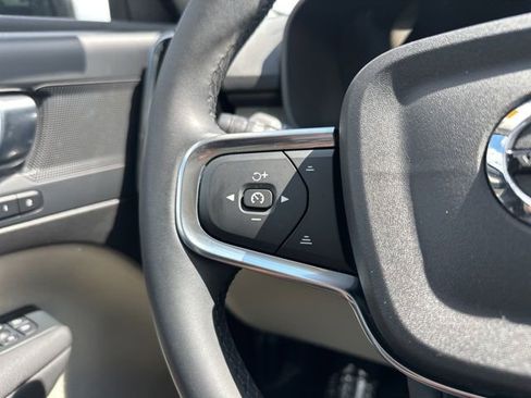 Certified 2023 Volvo XC40 B5 Plus w/ Protection Package Premier AWD/4WD image 23