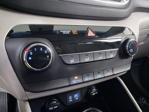 Used 2017 Hyundai Tucson SE AWD/4WD image 17