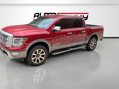Used 2021 Nissan Titan Platinum Reserve w/ Moonroof Package image 3