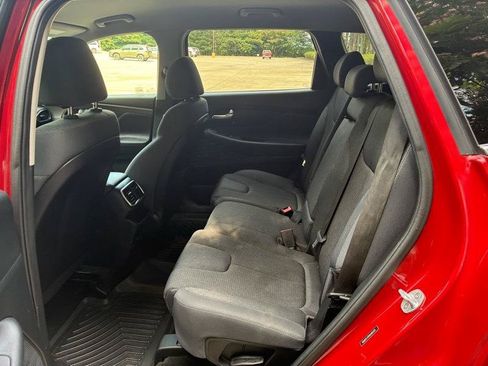 Used 2019 Hyundai Santa Fe SE AWD/4WD image 21