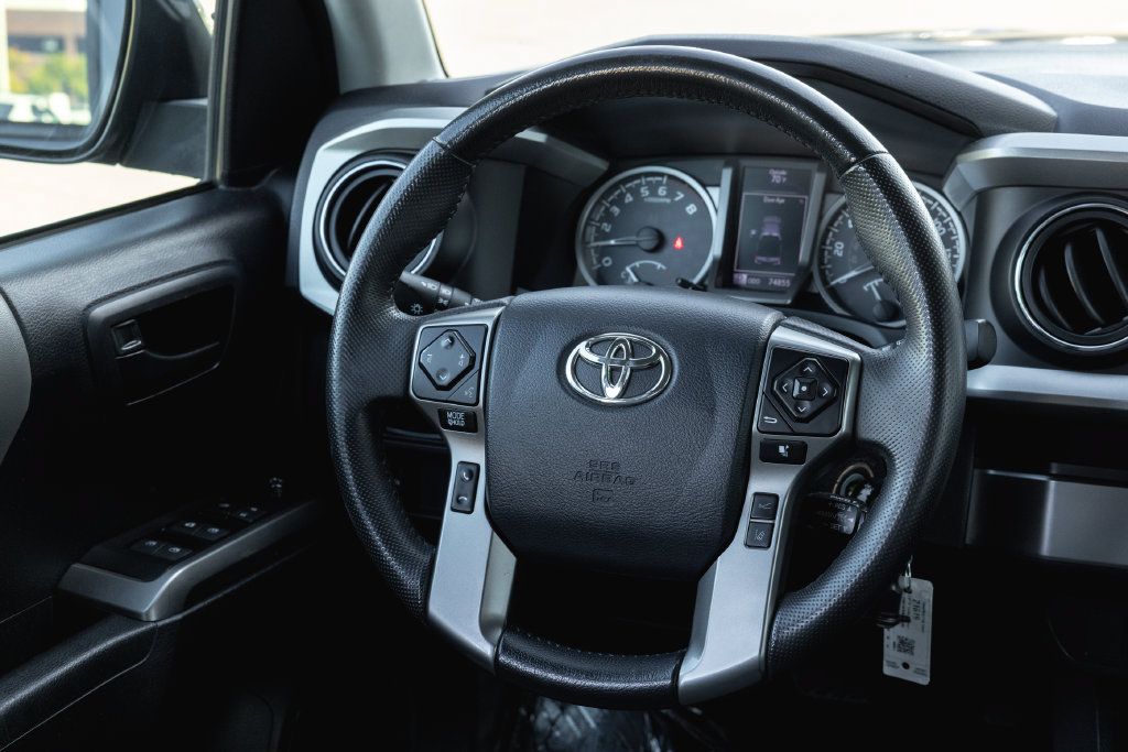 Used 2019 Toyota Tacoma SR5 RWD image 26