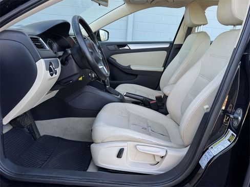 Used 2013 Volkswagen Jetta SE image 20