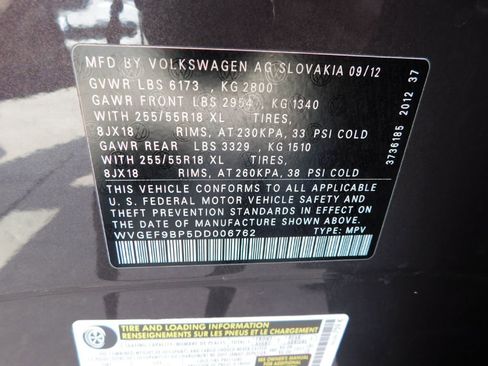 Used 2013 Volkswagen Touareg Sport image 23