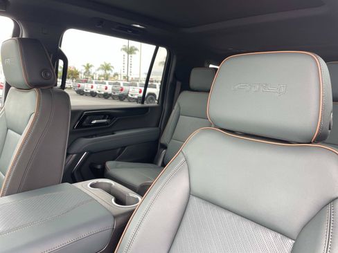 New 2026 GMC Yukon XL AT4 AWD/4WD image 22