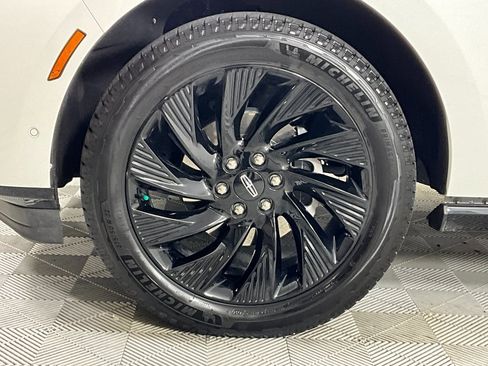 Used 2025 Lincoln Navigator Reserve w/ Jet Appearance Package image 30