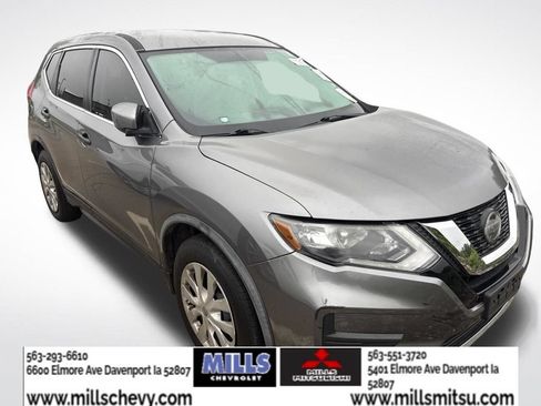 Used 2018 Nissan Rogue S FWD image 4