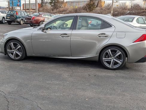 Used 2018 Lexus IS 300 AWD w/ Comfort Package image 16