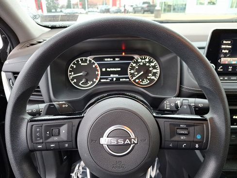 Certified 2023 Nissan Rogue SV image 18